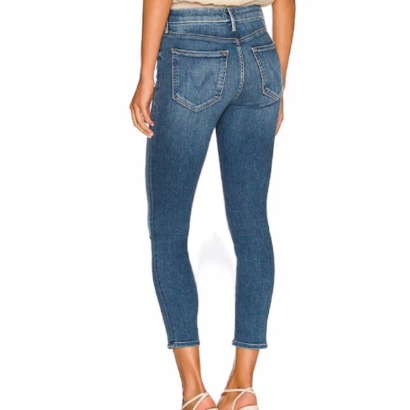 MOTHER The Looker Crop Mother Jeans - Picture 2 of 9